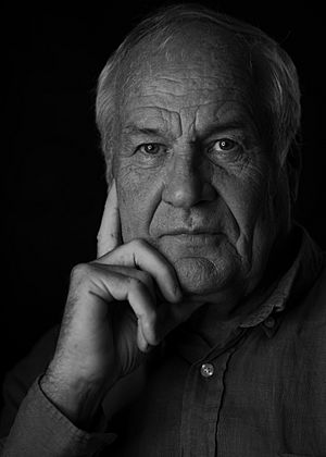 Graeme Stephens at JPL in by christopher michel 04.jpg