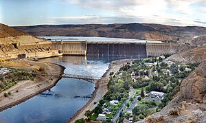 Grand Coulee Dam Panorama.jpg