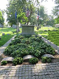 Grave of the Wright brothers, Woodland Cemetery chapel, Dayton, Ohio