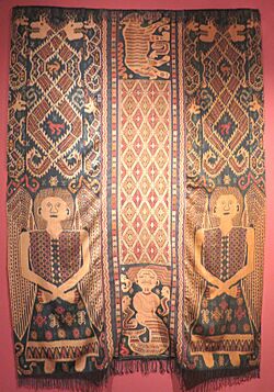 Hinggi (man's mantle) from Melolo village, Indonesia, Honolulu Museum of Art accession 12983.1