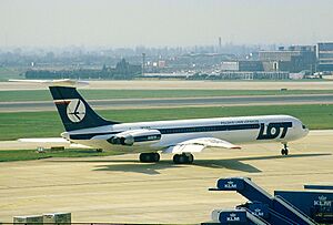 Ilyushin Il-62M, LOT - Polish Airlines - Polskie Linie Lotnicze AN1062039