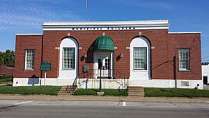 Osceola. AR City Hall 002