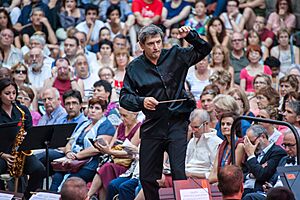 Salvador Brotons dirigint la Banda Municipal de Barcelona