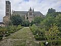 Sud de la cathédrale vue du jardin botanique