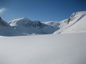 The middle of a very frozen Loch Avon, 21 Feb 2010 - geograph.org.uk - 1720049