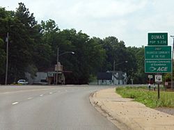 Entering Dumas from the north on U.S. 65.