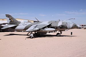159241 MCD AV-8A Harrier US Marines (8739138340)