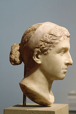 Bust of Cleopatra VII - Altes Museum - Berlin - Germany 2017 (3)