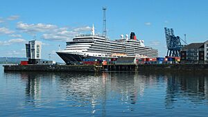 Cruise ship Queen Victoria at Greenock - geograph.org.uk - 5776898
