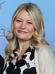 Emilie de Ravin (53391848930)