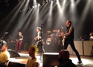 Green Day House OF Blues 2015 2