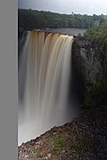 Kaieteur Falls pose longue