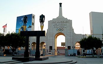 Los Angeles Memorial Coliseum (29167511626)