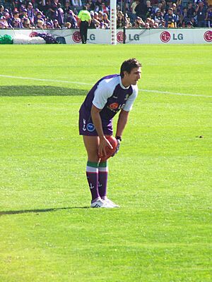 Matthew Pavlich warming up