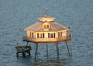 Middle Bay Lighthouse.jpg