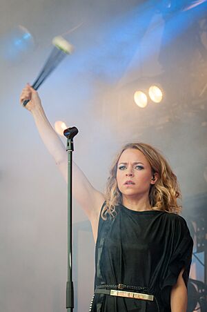Paula Vesala - Ilosaarirock 2012 2