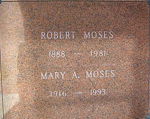 Robert Moses Crypt 1024