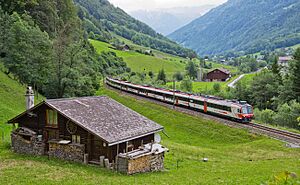 SBB RBDe 560 «Domino» bei Linthal