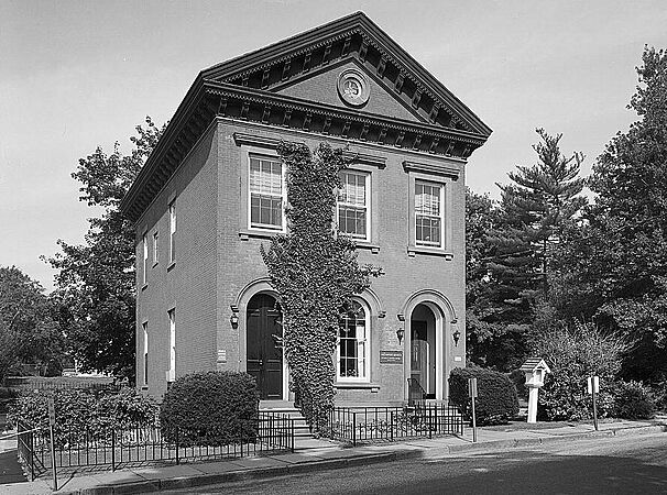 Southport Savings Bank, 226 Main Street, Southport (Fairfield County, Connecticut)