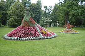 Topiary pheasants, Bad Krozingen Kurpark (June 9, 2007)