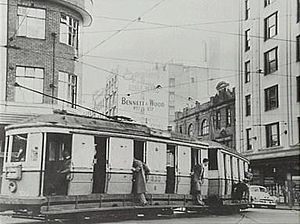 Tram on the corner of Pitt and Park St, 1950