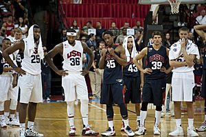 USA basketball players react to Paul George's injury 140801-F-AT963-887