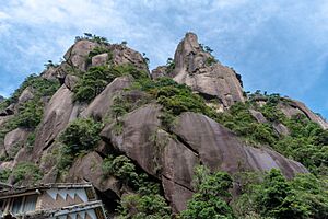 19250-SanQingShan (39873732113)