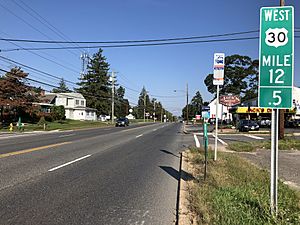 2018-10-01 10 06 52 View west along U.S. Route 30 (White Horse Pike) at Madison Avenue along the border of Laurel Springs and Lindenwold in Camden County, New Jersey