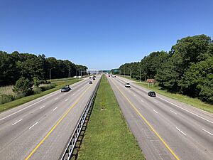 2022-06-29 09 48 23 View west along U.S. Route 50 and south along U.S. Route 301 (Blue Star Memorial Highway) from the overpass for Nesbit Road in Grasonville, Queen Anne's County, Maryland