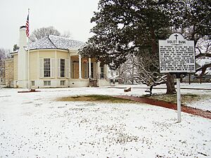 Colonial Hgts4