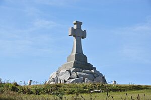 Cross near Headland Hotel (5963)