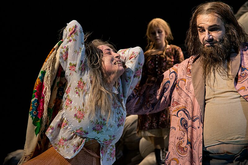 Die Macht der Finsternis 2417-Peralta