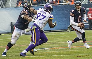 Everson Griffen rushing Jay Cutler (cropped)