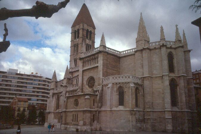 Fundación Joaquín Díaz - Iglesia de Santa María de la Antigua - Valladolid (11)