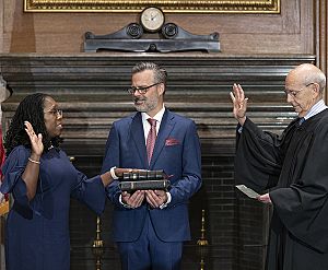 Justice Jackson being sworn in by Justice Breyer