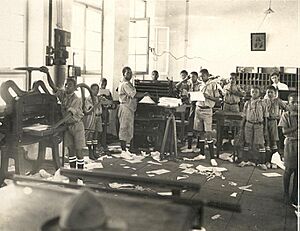 TT CMZ-AF-GT E 2-1 10 81 - Oficina de Tipografia da Escola de Artes e Ofícios