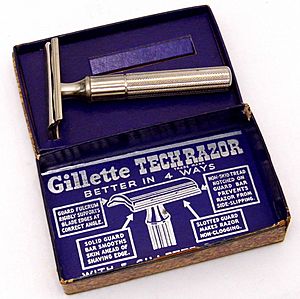 Vintage Gillette Fat Handle Tech DE 3-Piece Safety Razor, Made In USA, No Date Code, Circa 1938 - 1945 (47992902421)
