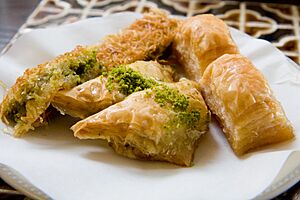 Şöbiyet, Baklava and Kadayıf