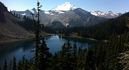 ChainLakes IcebergLake1.JPG