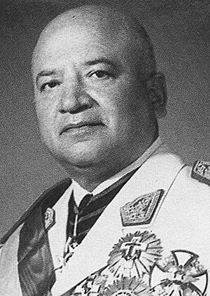 Gral. Ricardo Perez Godoy (CROPPED)