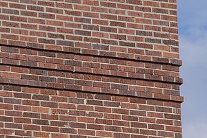 Hartington auditorium SE corner brick bands 3