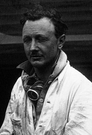Henry Birkin at the 1929 24 Hours of Le Mans (cropped)