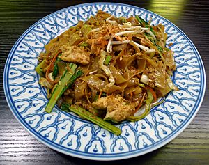Kwetiau Kuah Ayam - rice noodles and chicken