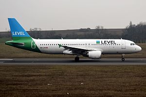 LEVEL, OE-LVS, Airbus A320-216 (49569054467)