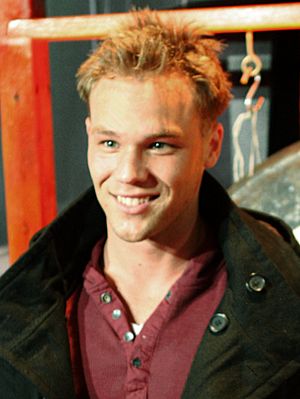 Lincoln Lewis 2 (cropped)