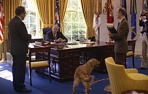 Photograph of President Gerald Ford Conferring with Secretary of State Henry Kissinger and National Security Advisor Brent Scowcroft in the Oval Office - NARA - 7140614