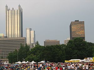 Pittsburgh skyline regatta