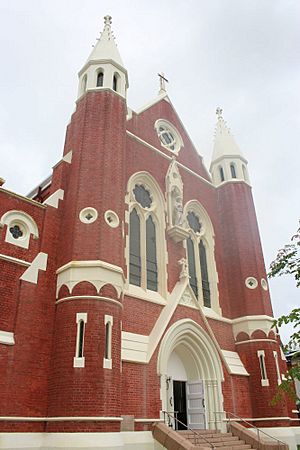 Sacred Heart Cathedral, 2007.jpg