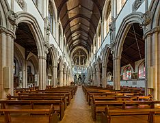 Sacred Heart RC Church Interior 1, Wimbledon, London, UK - Diliff