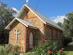 St Stephen's Anglican Church, Serpentine, May 2021 03